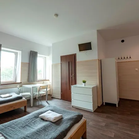 Goscinne Nad Jeziorem Aparthotel *